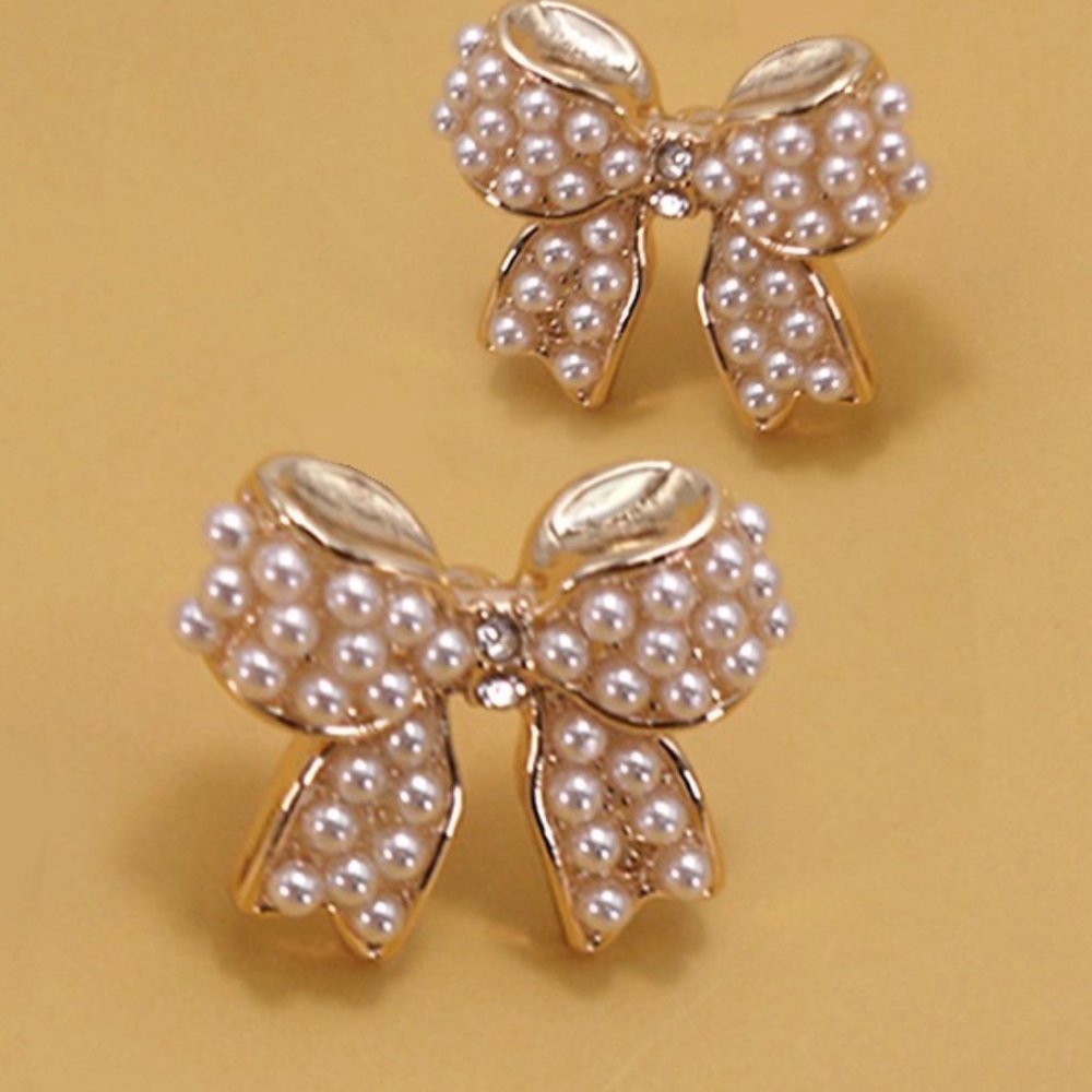 Elegant Pearl Bow Earrings